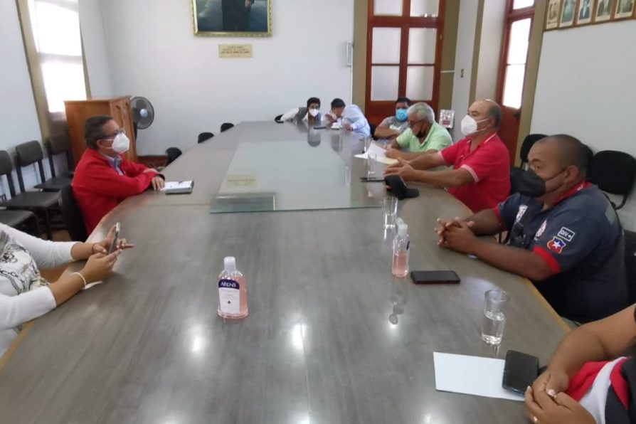 Delegado Presidencial recibió petitorio de agrupaciones de Arica, tras muerte de camionero en Antofagasta
