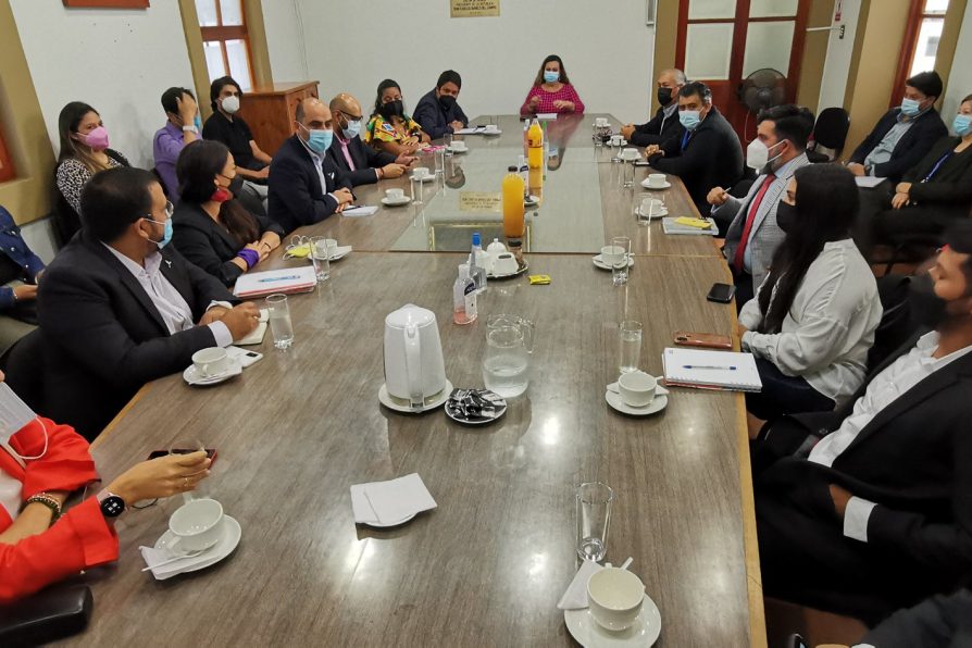 Delegado Presidencial Ricardo Sanzana presidió primer Gabinete Regional