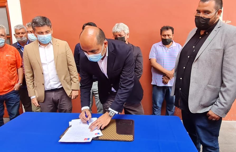 Federación de Taxis Colectivos depone movilización tras alcanzar acuerdos con autoridades regionales