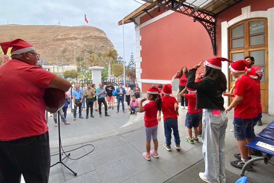 Con tradicionales villancicos Delegación de Arica y Parinacota espera llegada de la Navidad
