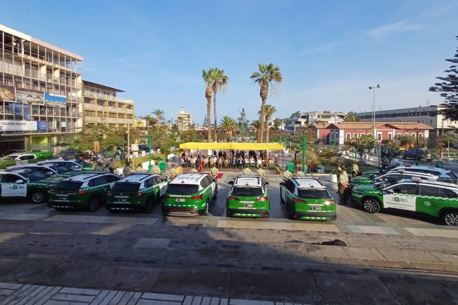 Carabineros recibe 11 nuevos vehículos en la región de Arica y Parinacota