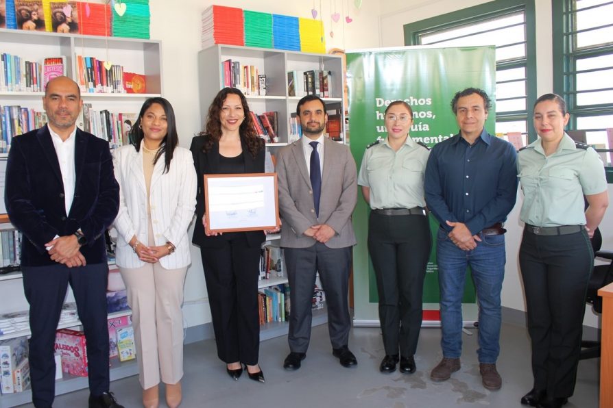 Biblioteca del Centro Penitenciario Femenino fue reconocida por obtener premio Mejor Biblioteca en Recintos Penitenciarios 2023