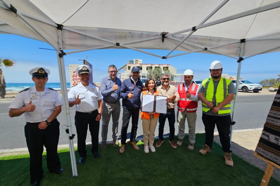 Gobierno inicia recuperación de espacio público abandonado con demolición del ex Hotel Saint Gregory